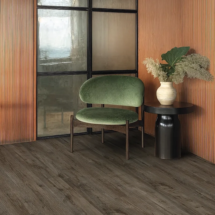 Ausdrucksstarke Holzmaserung in markanter Farbgebung: 