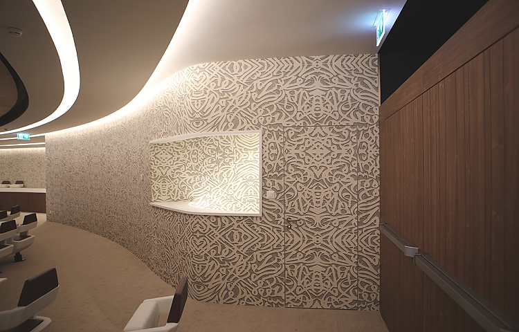 Hall XIX im Palais de Nations in Genf: Wallcoverings im Kalligraphie-Design